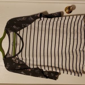 Women's Maurices shirt